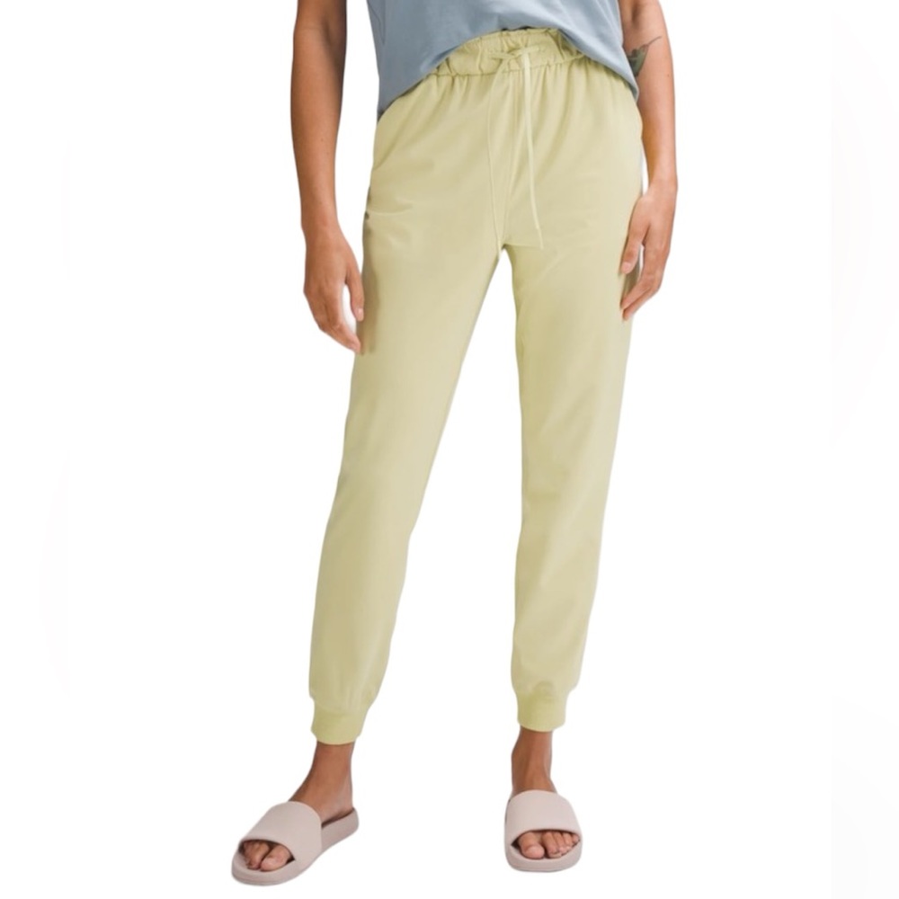 Lululemon | Stretch High Rise Jogger in Trench